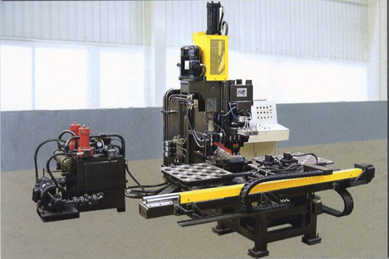 1000 KN CNC-Durchschlags-Maschinen-hydraulische lochende Markierung/Bohrmaschine für Blechtafel